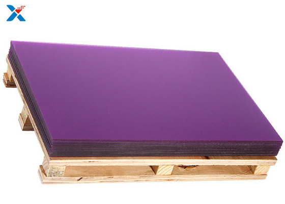 Purpurrotes Plexiglas-Plastikacryl bedeckt die farbige zurechtgeschnittene Platte