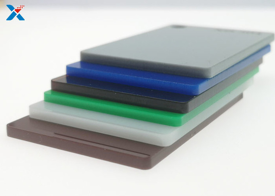 Verdrängtes multi farbiges Acrylblatt